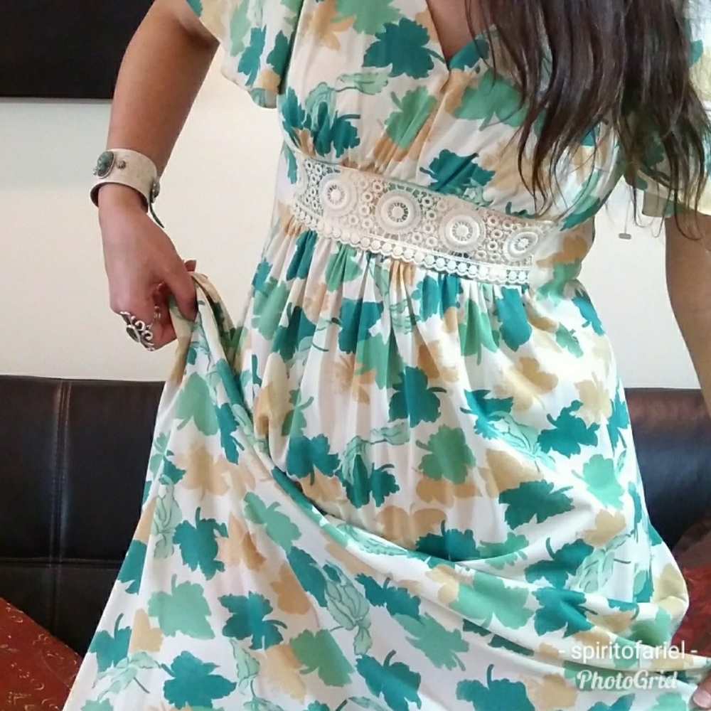 70s flutter sleeve print maxi dress - Picture 3 of 4